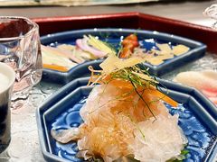 -龙悦湾酒家·八阵鱼生·渔人码头店