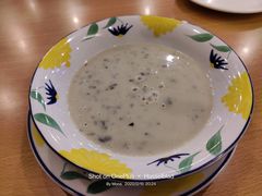 传统口味蘑菇浓汤-萨莉亚意式餐厅(国展天虹店)