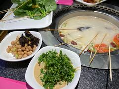 -佰人王串串香火锅(洋珠巷店)