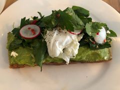 牛油果吐司-Egg•Allday Brunch(襄阳北路店)