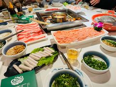 -二荆条·蜀鲜汇城市森林火锅