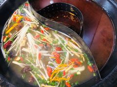 -景明轩•养生酸汤鱼火锅 云贵鲜菌 现舂野果酸汤(王寨小区店)