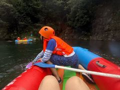 -安吉龙王山峡谷漂流