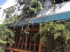 景观位-源一咖啡馆(麒麟巷步行街店)