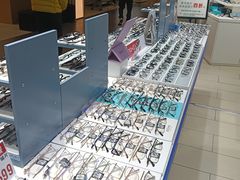 -美式眼镜·授权蔡司.依视路.尼康.豪雅.明月(南翔印象城店)