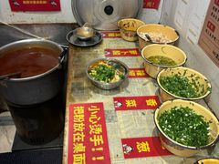 -柳州肥姨妈大骨螺蛳粉(万达中心店)