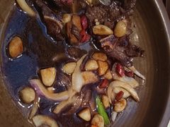 -阿瓦山寨·湘菜现炒·剁椒鱼头王(咸阳总店)