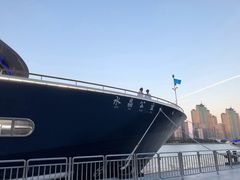 -黄浦江游览十六铺3号码头网红自助餐