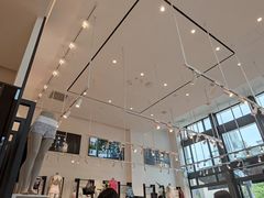 -lululemon(比斯特购物村店)