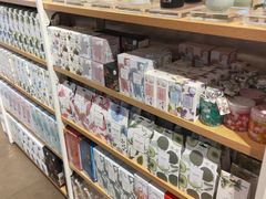 -名创优品(广东东莞东城万达2店)