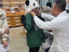 -豪门视光·星趣控·蔡司依视路眼镜代理商(中央大街店)