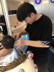 -PE SALON