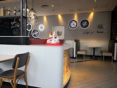 大堂-必胜客(武汉欢乐谷店)