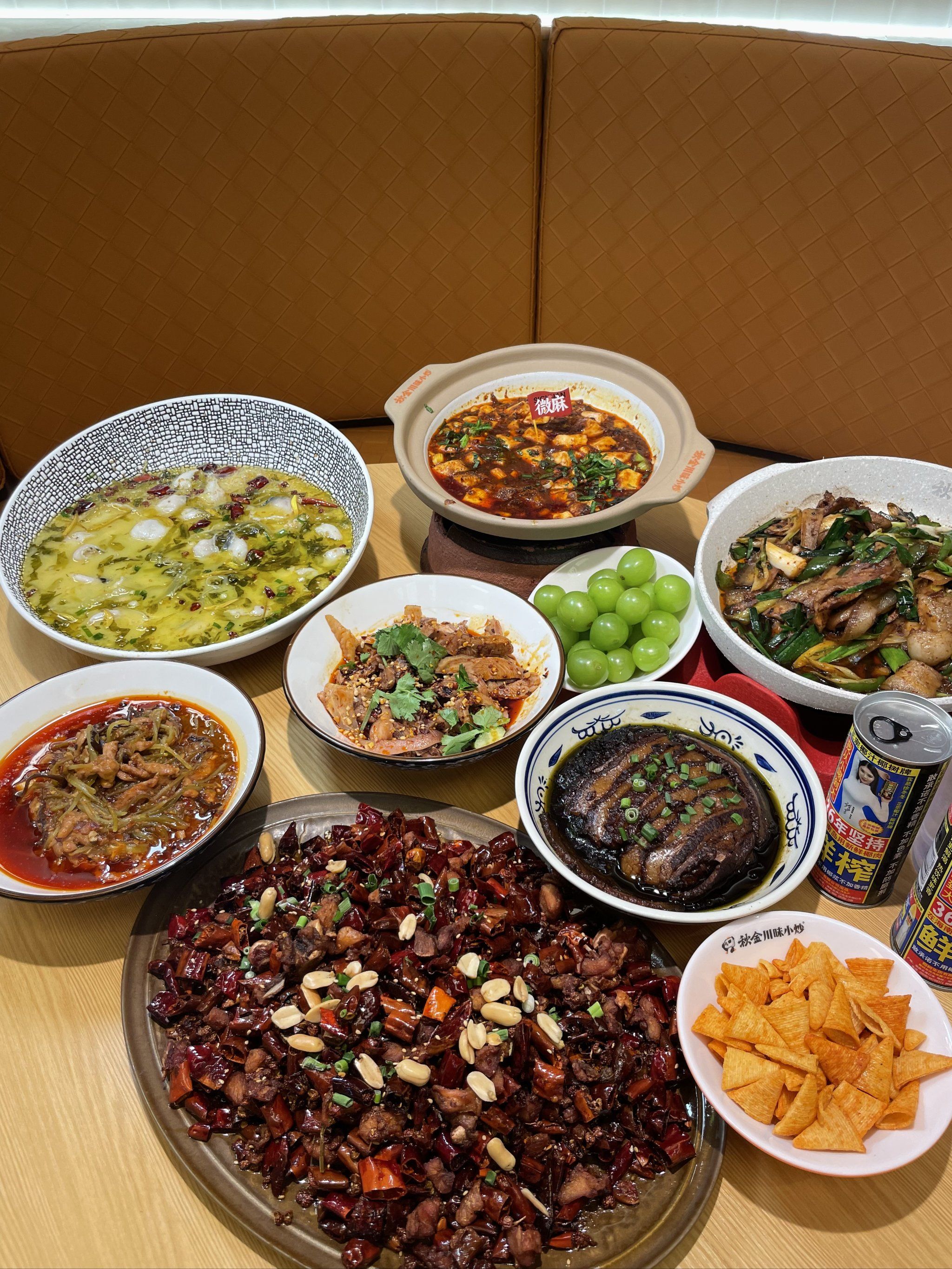 满桌川菜大满足来咯