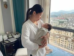 -爱贝尔高端月嫂(母婴护理)