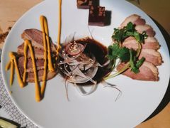 -穹六人间 people 6(岳阳路店)