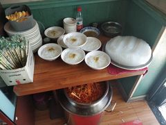 黄面凉皮-恺撒烤包子