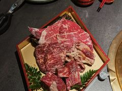 -铭牛烧肉·和牛海鲜自助(高新月牙湖店)