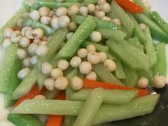 鸡头米炒芥兰-漢舍中国菜馆(889广场店)