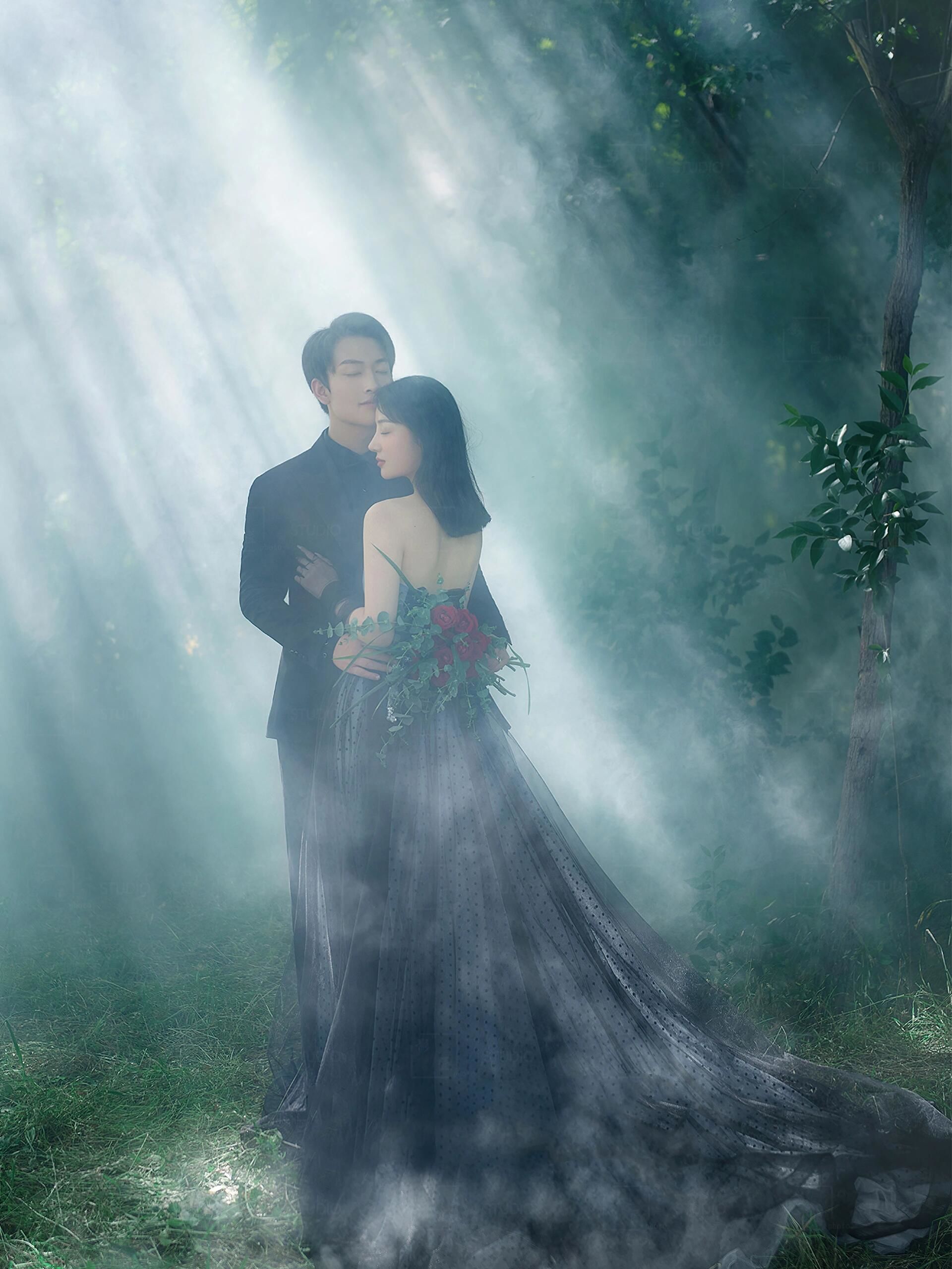 冷艳气质的森系黑纱婚纱照 🔥