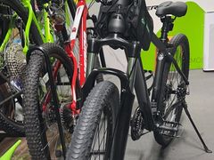 -道路口单车爱瓦士dahon大行