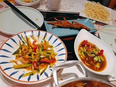 -黄记煌三汁焖锅(新佳丽江汉路店)