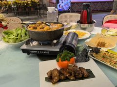 -刘姐啤酒鱼民族演艺餐厅(西街总店)