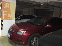 -新荟城购物中心-停车场