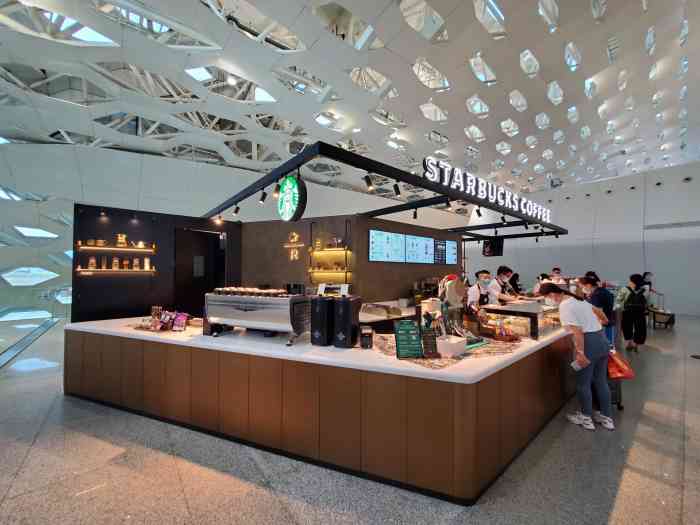 星巴克臻选(深圳机场t3国内出发店)-"在办理登机牌的大堂楼上,非常的