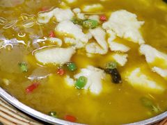 -有红鸡毛店·川菜(建设路店)