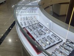 -现代眼镜批发城(台东三路店)