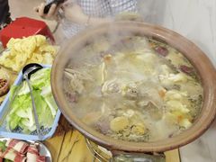 连州果园鸡-威邵鸡煲(西华路总店)