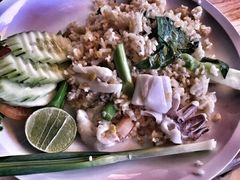 -J Daeng Seafood