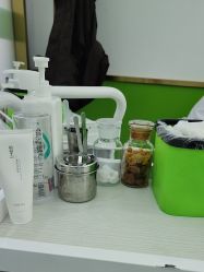 -苗医生专业祛痘·皮肤管理