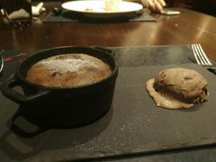 巧克力熔岩蛋糕-恰餐厅及酒吧 CHAR Bar & Grill (北京丽都皇冠假日店)