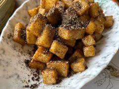 -包整·丝娃娃(一览甲秀楼风景店)