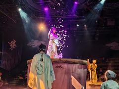 -瑞虹新天地月亮湾