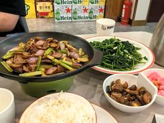 -亲回家吃饭餐厅(黄陂店)