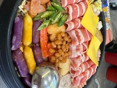 -豚妈妈汤饭·部队锅(南京东路店)