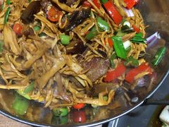 -三湘四水正宗湘菜(君峰路店)