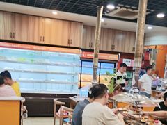 -哈尔滨小酒馆·鲜肉现穿自助烧烤(康新花园店)
