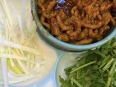 -合合春饼·酱骨·东北菜(潘家园店)