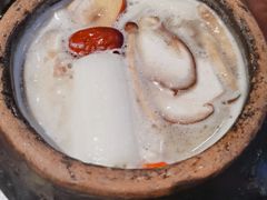 牛尾鲜菌汤-本味焖罐源(天泽街店)