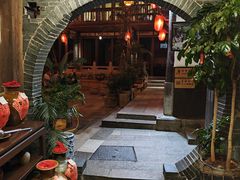 -香满楼.建水老宅院