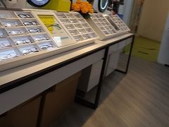 -天空之镜眼镜店蔡司依视路配镜授权零售店(望京颐堤港店)