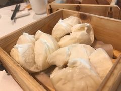 蜜汁叉烧包-粤式早茶希朋喜宴
