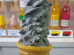 黑芝麻味蛋筒-寺子屋本舗(浅草仲見世小町店)