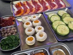 -围炉肉舍•炭烤活鳗•丹东海鲜烤肉(步行街店)