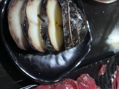 -果松木炭酸菜铜火锅·外婆参鸡汤