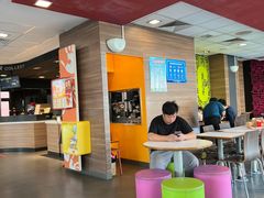 大堂-麦当劳(新新大道岗丰店)